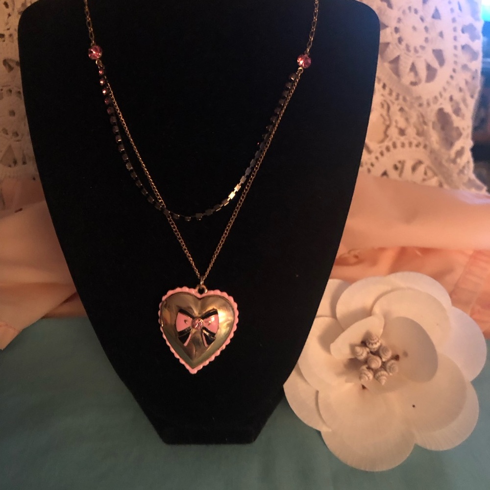 Vintage Betsey Johnson Paris Is Always A Good Idea Locket - Picture 1 of 4